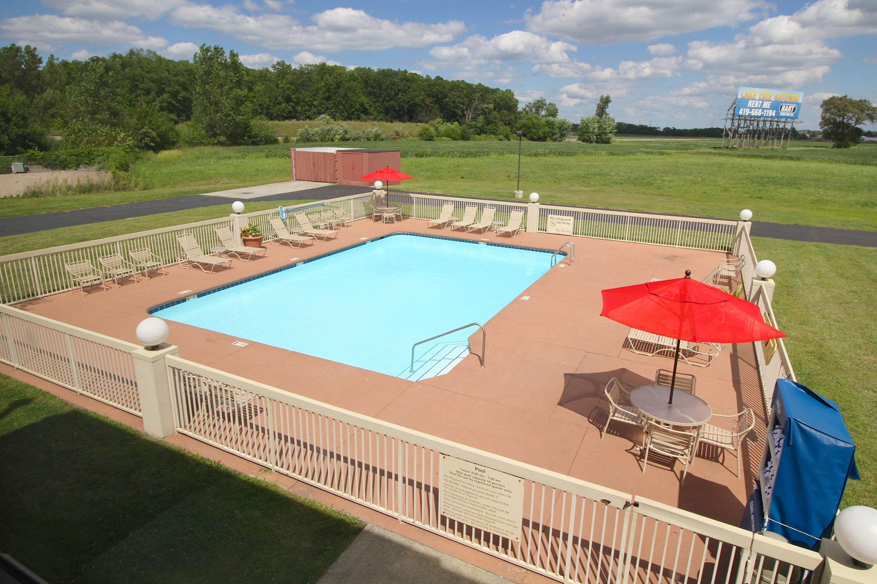 Country Inn & Suites By Radisson, Sandusky South, Oh Milan 외부 사진