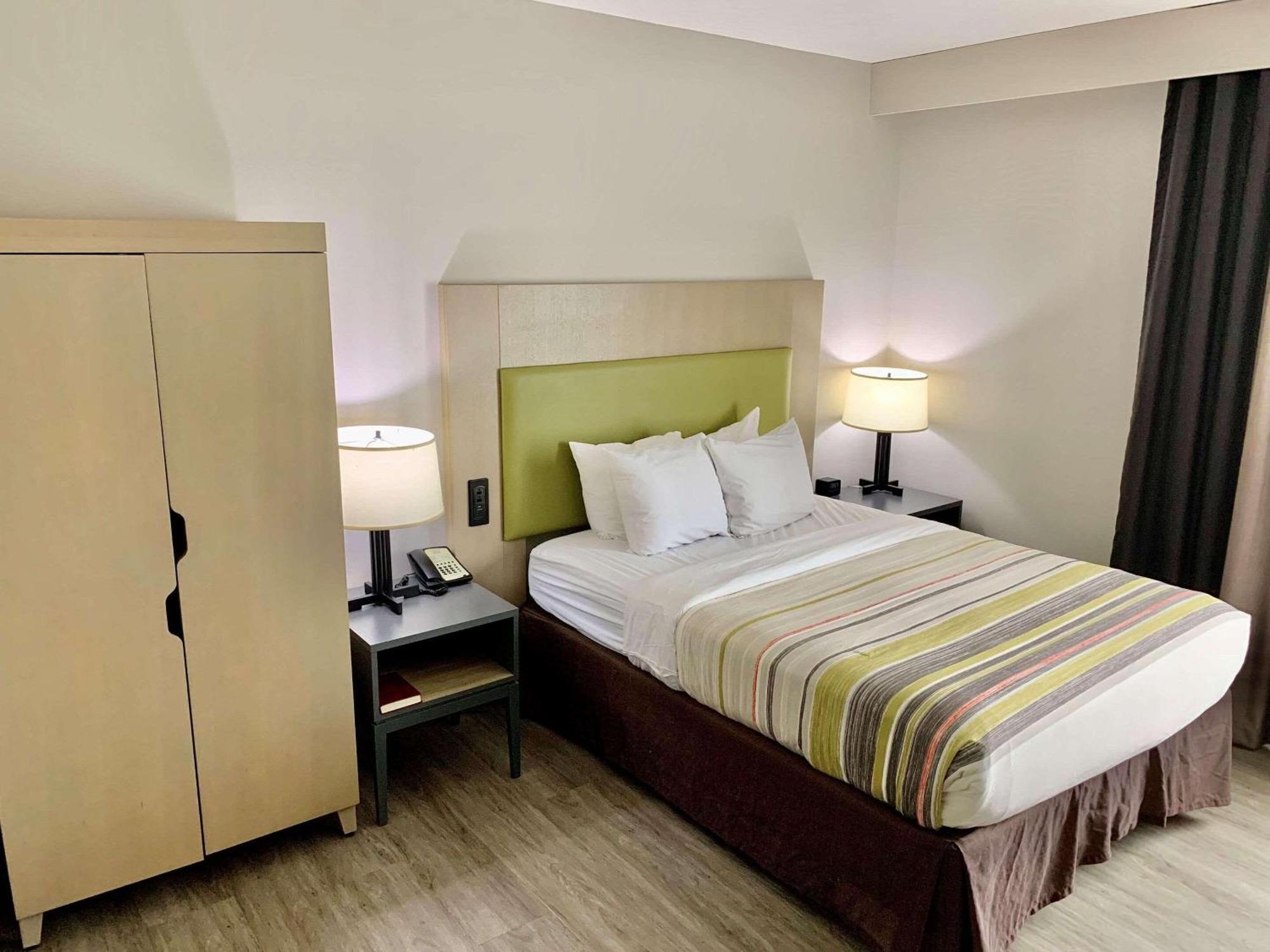 Country Inn & Suites By Radisson, Sandusky South, Oh Milan 외부 사진